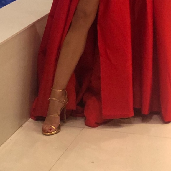 Stuart Weitzman • sky high gold strappy stiletto sandals • 40 - Picture 12 of 16